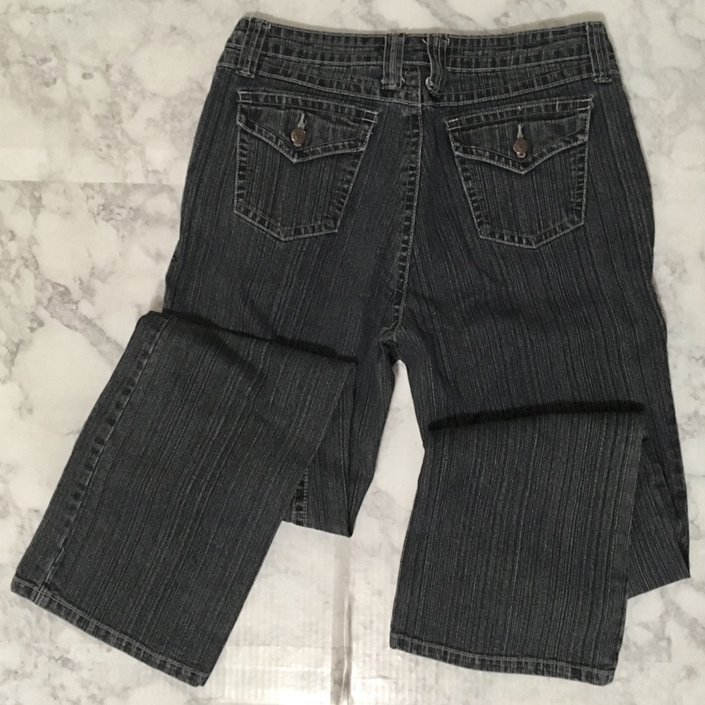 SALE!!! Thin pinstripe Bill Blass jeans
